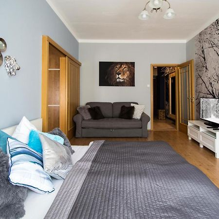 Main Prague Square Apartments Sauna And Fireplace ภายนอก รูปภาพ
