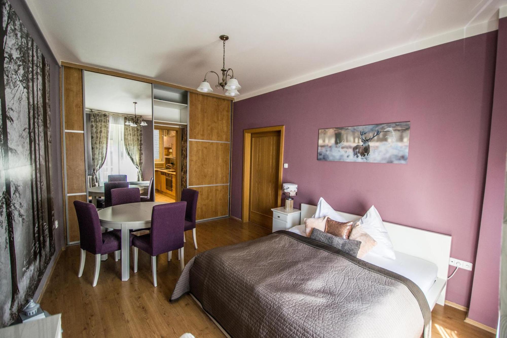 Main Prague Square Apartments Sauna And Fireplace ภายนอก รูปภาพ