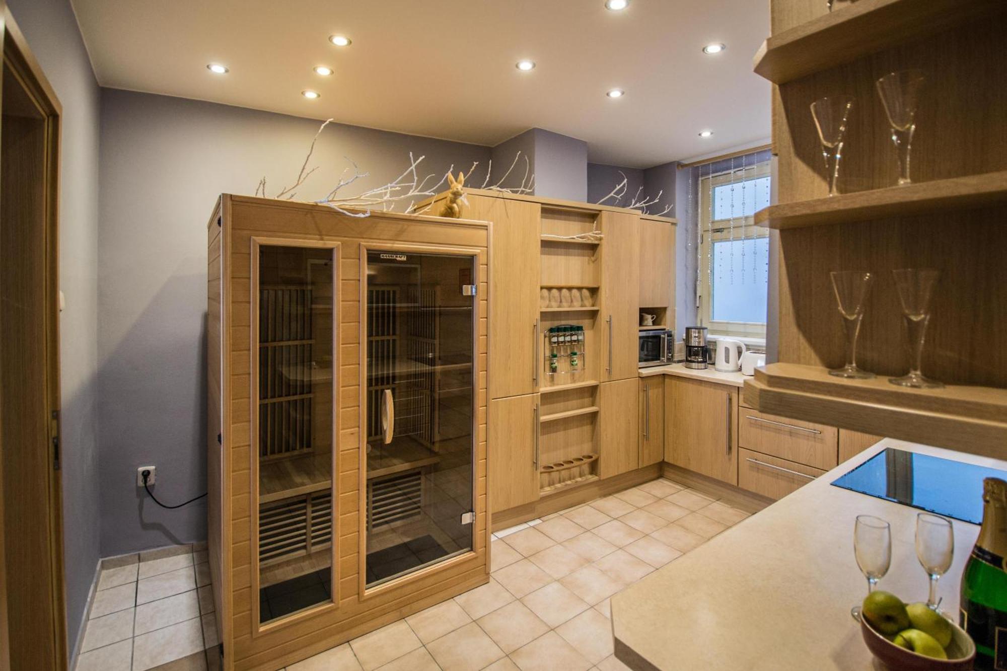 Main Prague Square Apartments Sauna And Fireplace ภายนอก รูปภาพ