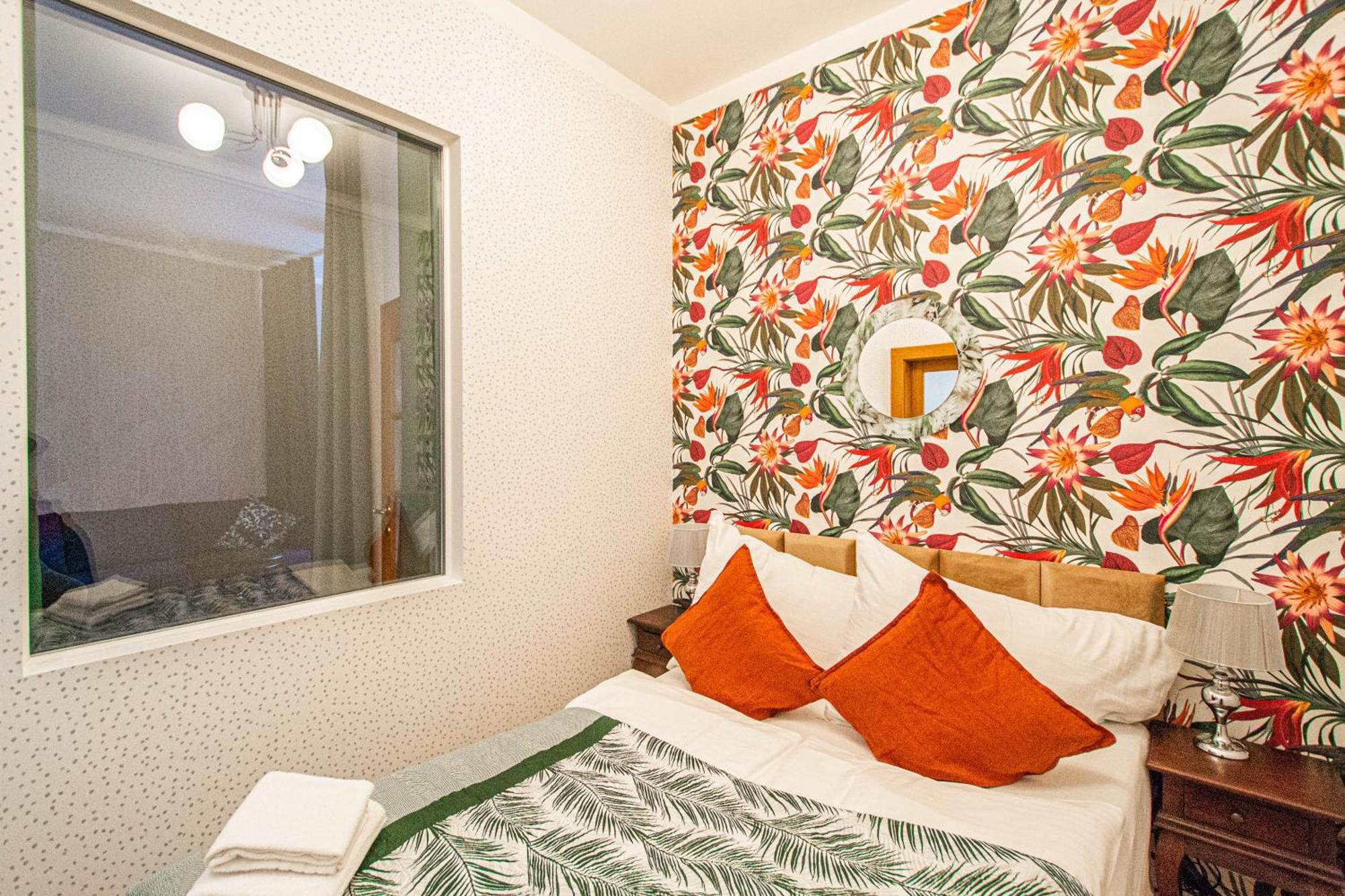 Main Prague Square Apartments Sauna And Fireplace ภายนอก รูปภาพ