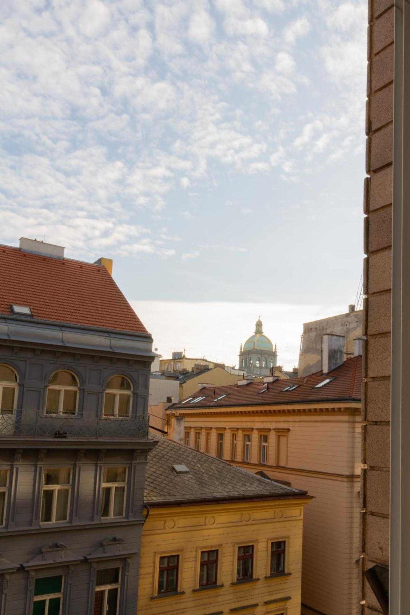 Main Prague Square Apartments Sauna And Fireplace ภายนอก รูปภาพ